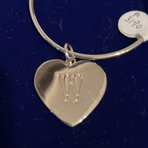 NWT Silver Heart Key Chain Monogram “W” on Silver Heart -great Gift 🎁 - Picture 2 of 8